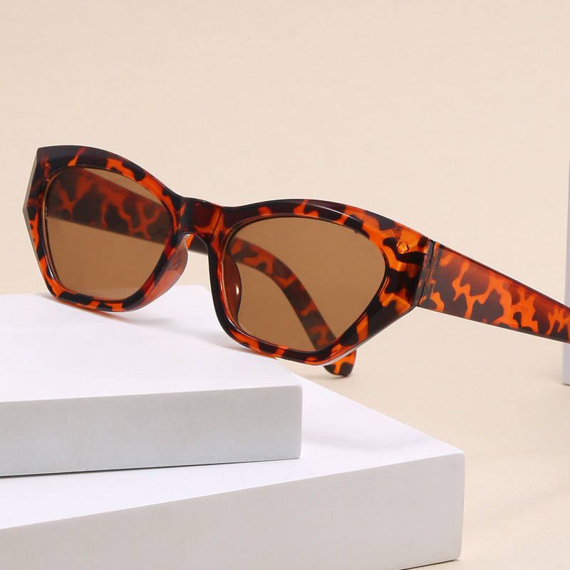 Ladies unique geometric sunglasses Bowlift