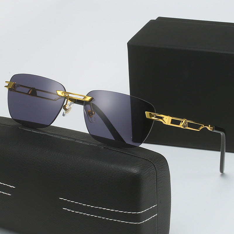 Women Designer Sunglasses with Elegant Metal Frame Bowlift