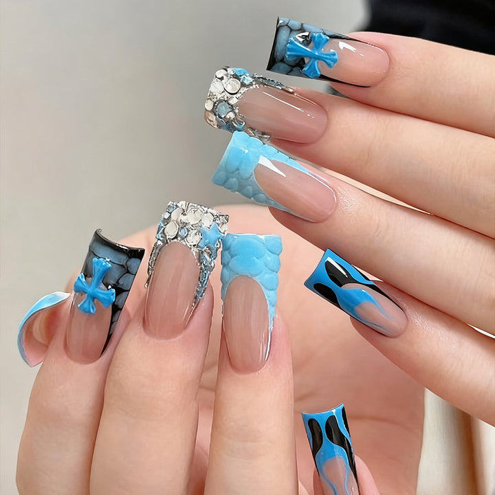 Artificial nails with floral 3D applications Bowlift
