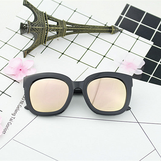 Women's oversized sunglasses with fashionable design and UV protection Bowlift