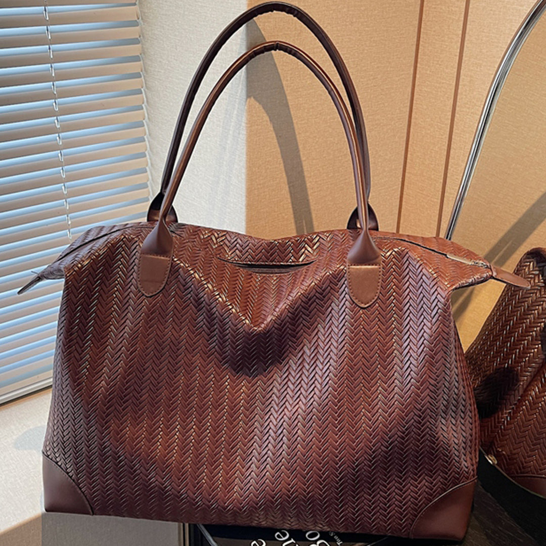 Luxurious Travel Bag In Modern Zigzag Pattern Bowlift