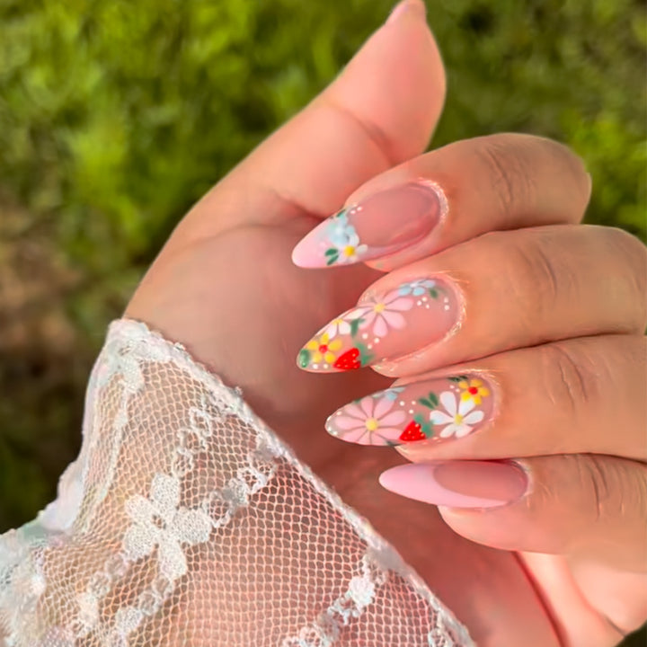 Floral-Themed Stiletto Press-On Nails Bowlift