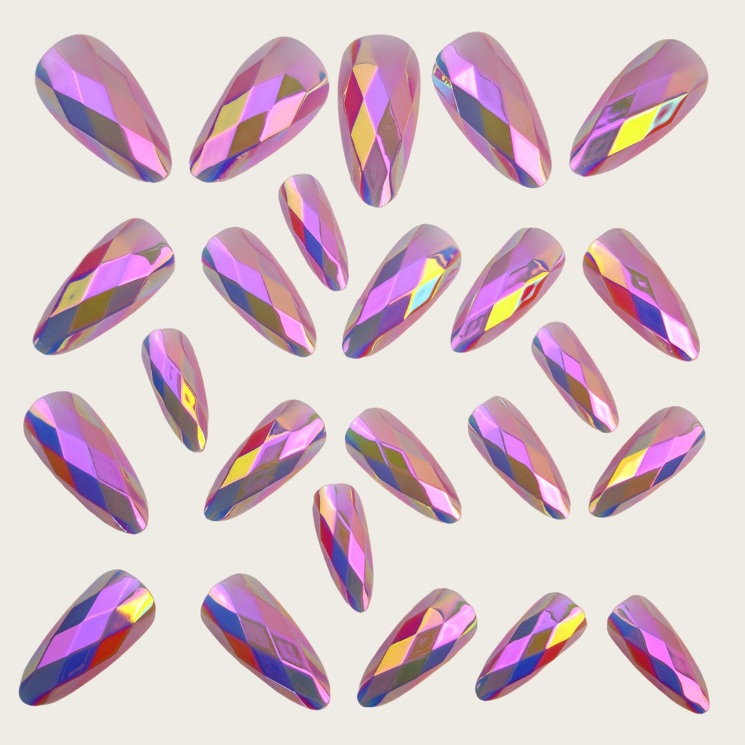 Artificial nails in elegant crystal design Bowlift