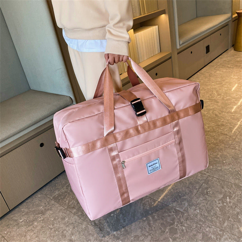 Large Sports Duffel Bag with Durable Outer Material and Clever Compartment Design Bowlift