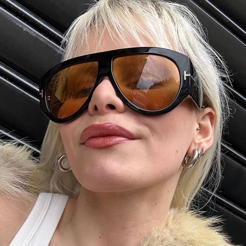 Women's fashionable oversized sunglasses in retro style Bowlift