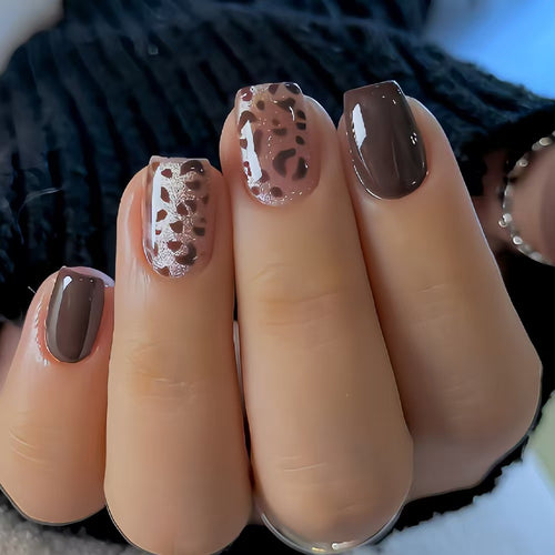 Artificial artificial nails with modern leopard design Bowlift
