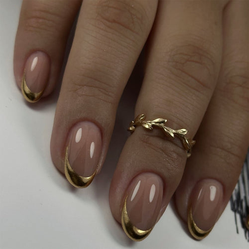 Artful Gel Nail Art with Elegant Gold Tip Bowlift