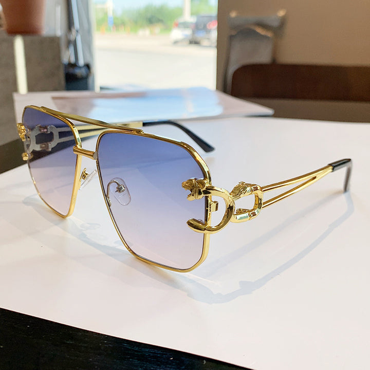 Ladies square sunglasses with luxurious metal frame Bowlift