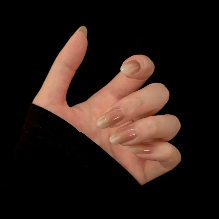 Elegant Press-On Nail Tips with Gold Accents Bowlift