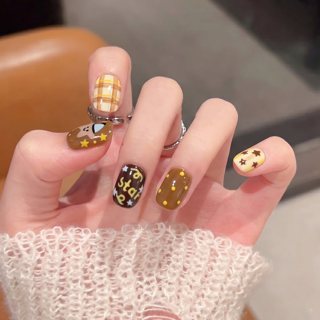 Playful Cartoon-Inspired Press-On Nail Set Bowlift
