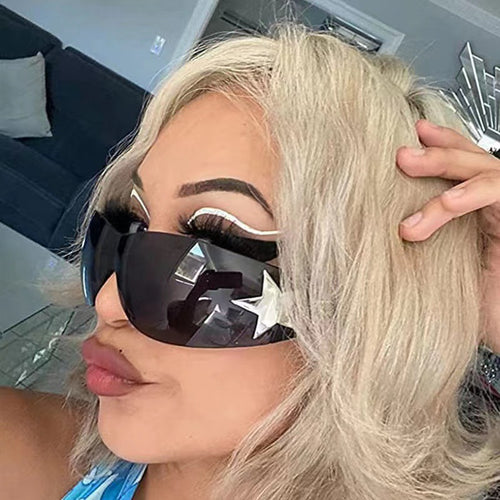 Women’s stylish sunglasses with artistic star accent Bowlift