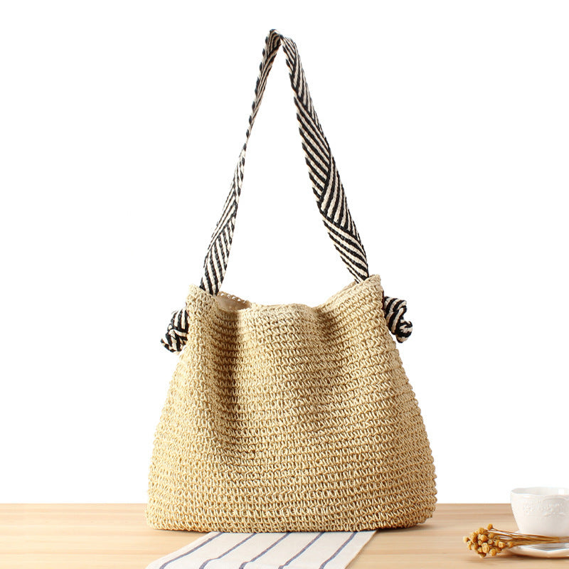 Boho-Style Shopper Bag Made of Natural Weave Bowlift