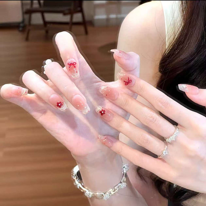 Artificial nails with glamorous design Bowlift