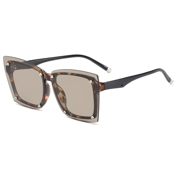 Women's statement sunglasses with stylish square frame and fashionable accents Bowlift