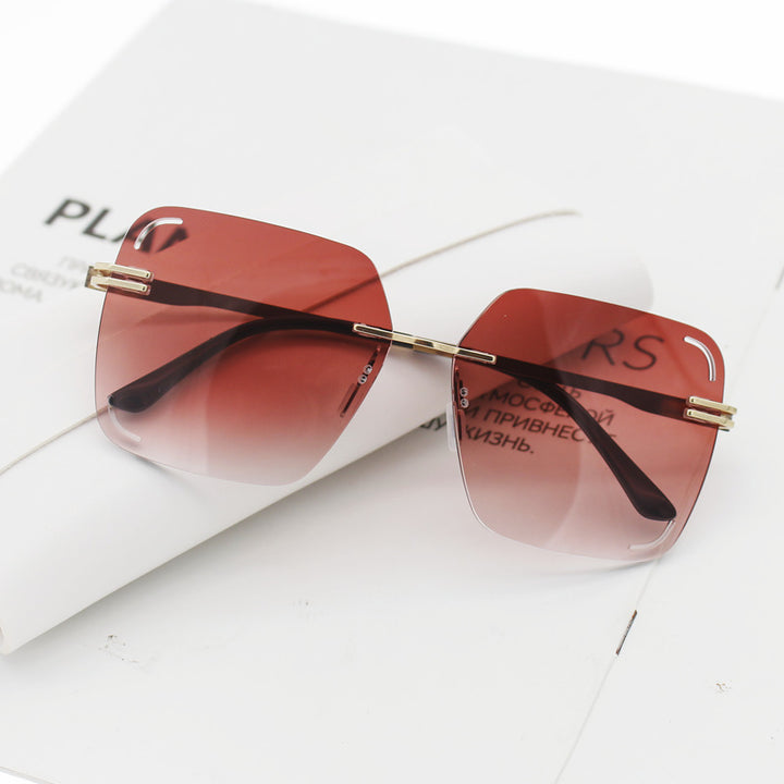 Women's square sunglasses with embellished metal detail Bowlift