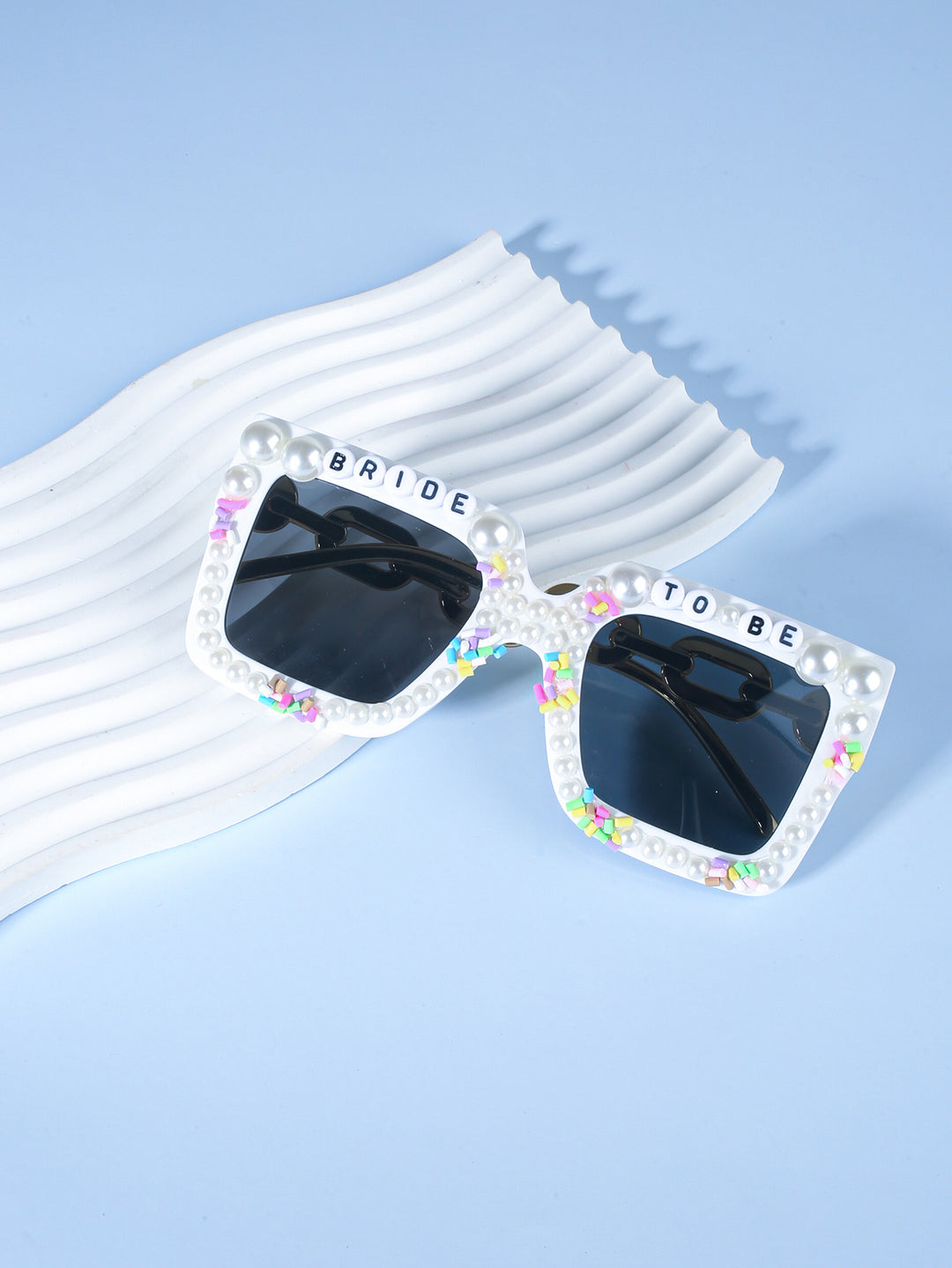 Decorative Birthday-Themed Fashion Sunglasses Bowlift