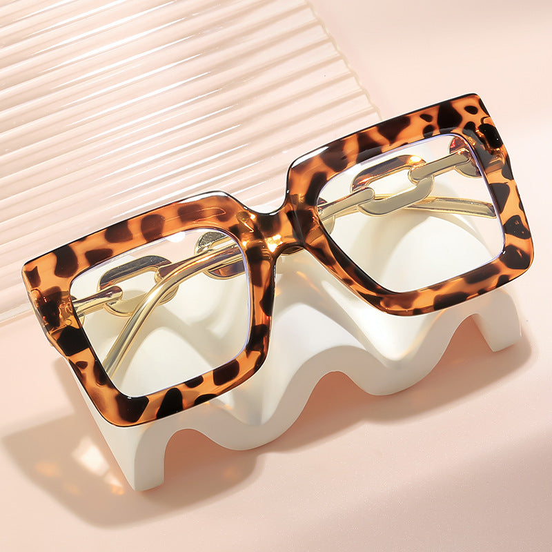 Bold Fashion-Forward Square Sunglasses Bowlift