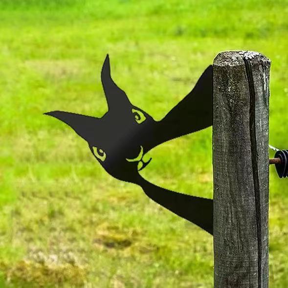 Outdoor Garden Farm Peeping Goat Metal Artwork Indoor Decoration | Bowlift