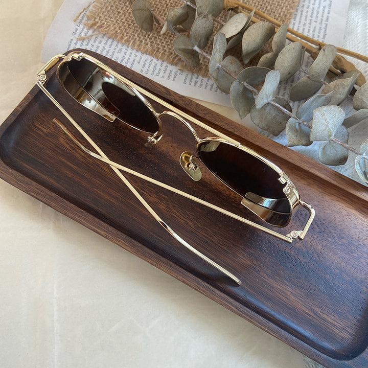 Fashionable Round Sunglasses with Fine Metal Frame Bowlift