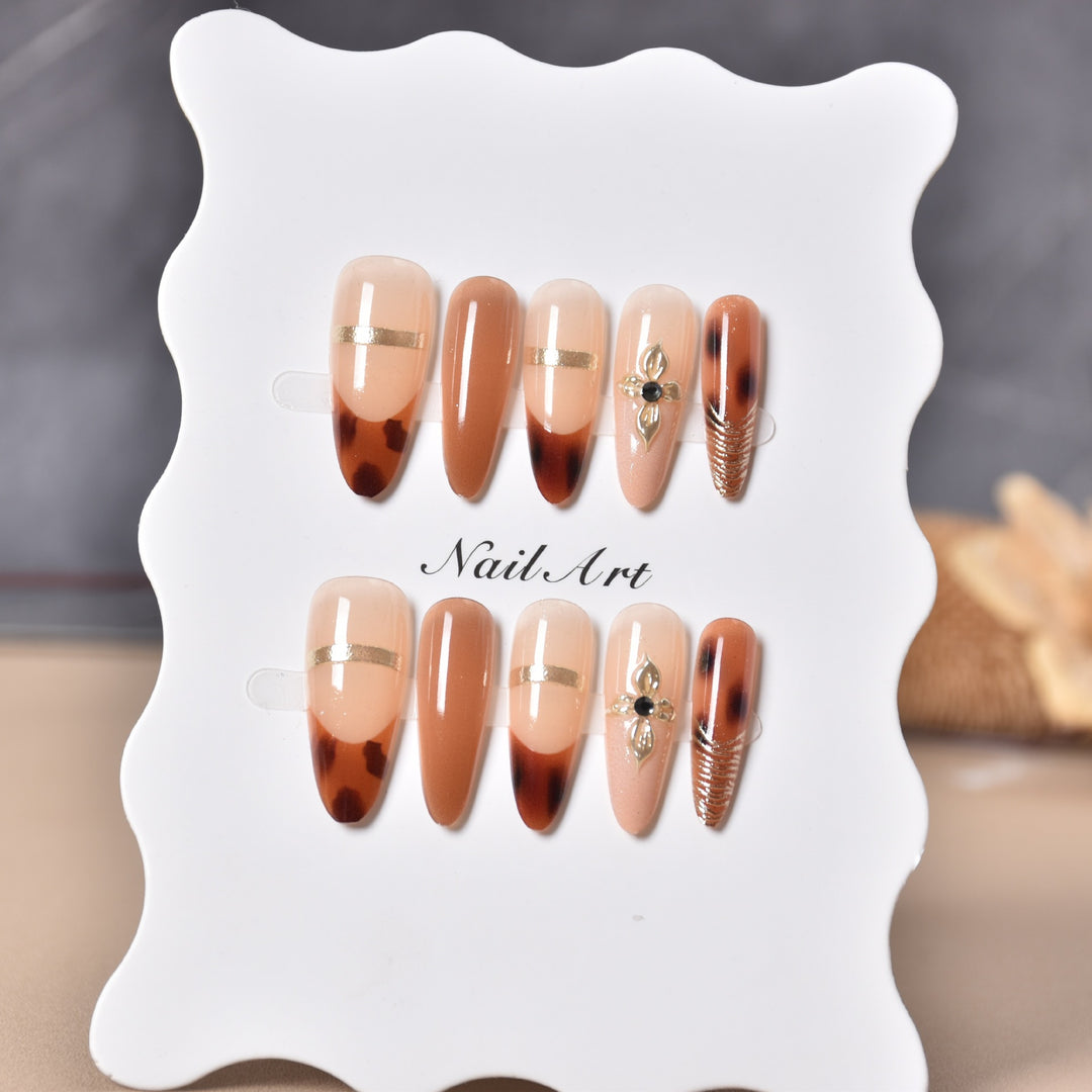 Elegant Decorative Press-On Nail Set Bowlift