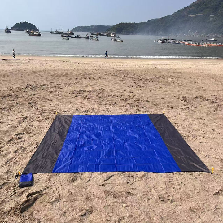 UV-Resistant Beach Blanket Bowlift
