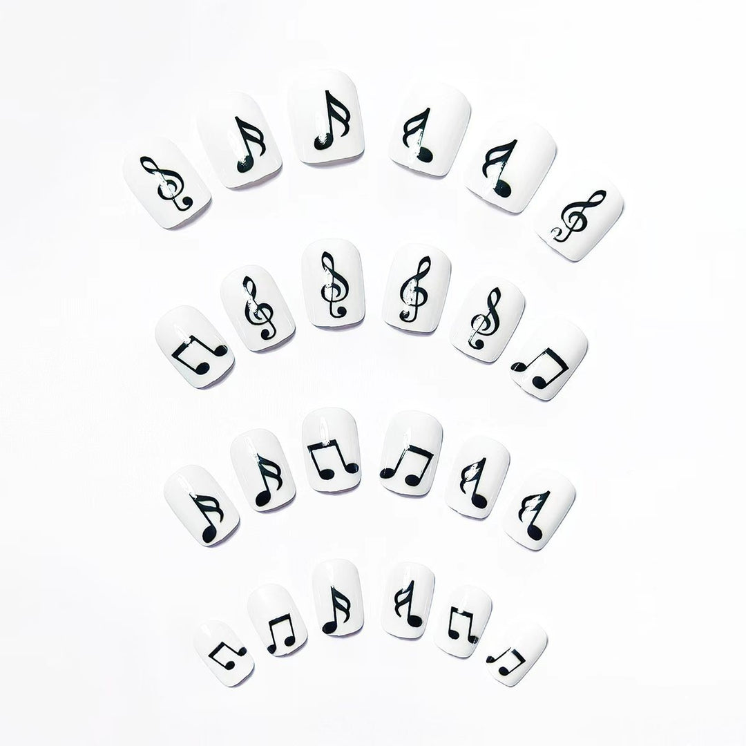 Artificial nails with music motif Bowlift