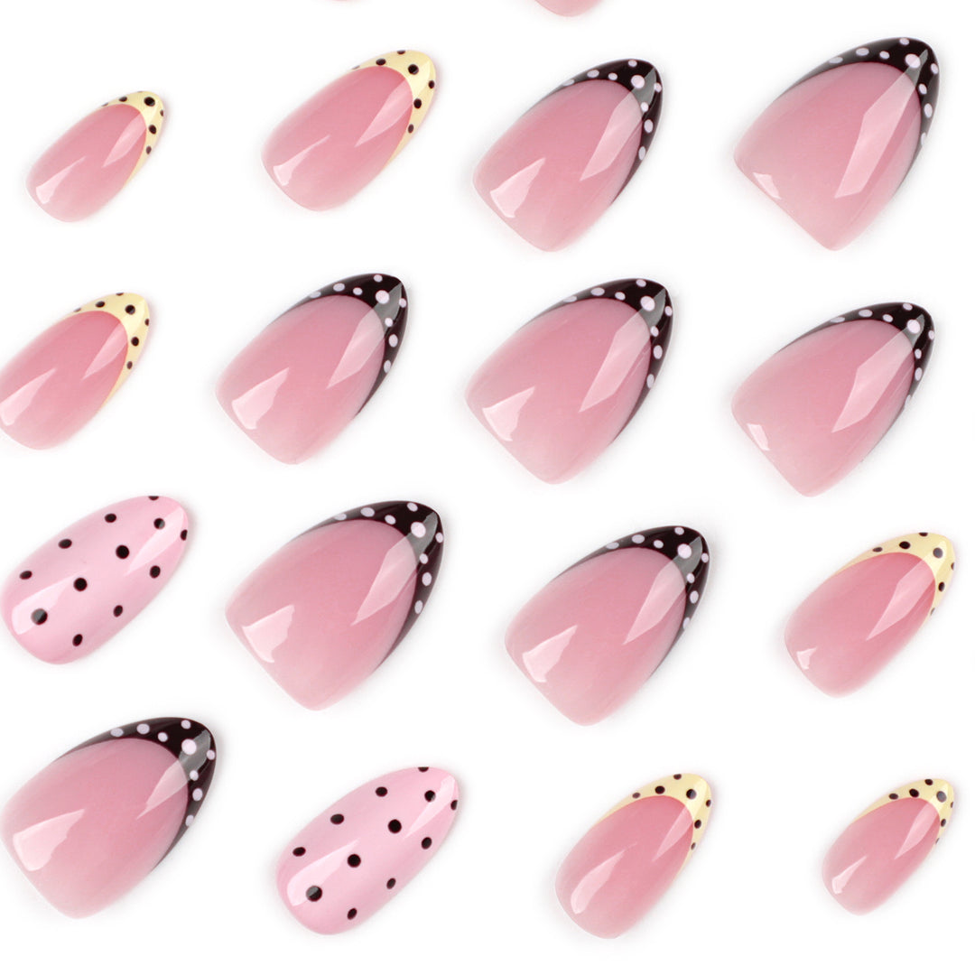 Artificial nail art in elegant design with creative accents Bowlift