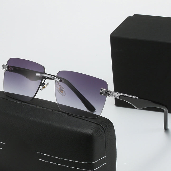 Ladies fashionable sunglasses in elegant square design Bowlift