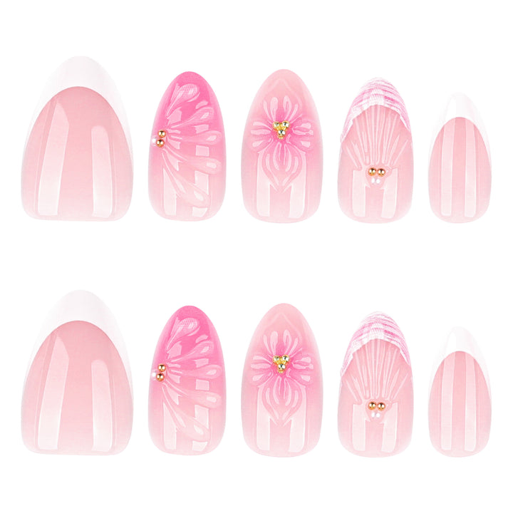 Outstanding nail art with luxurious flower and shell designs Bowlift