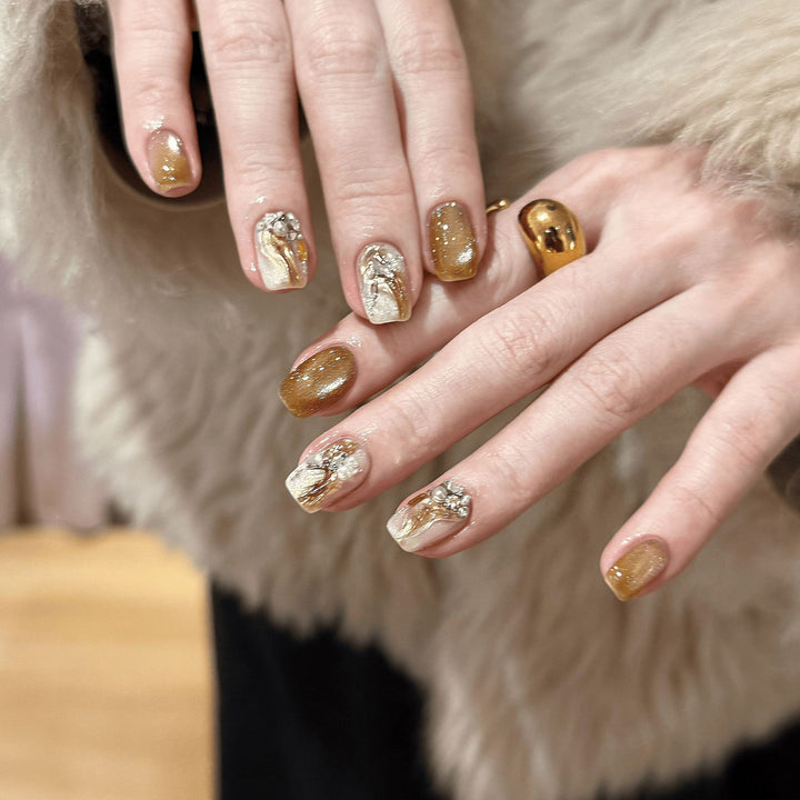Elegant Artificial Nails with Luxurious 3D Details Bowlift