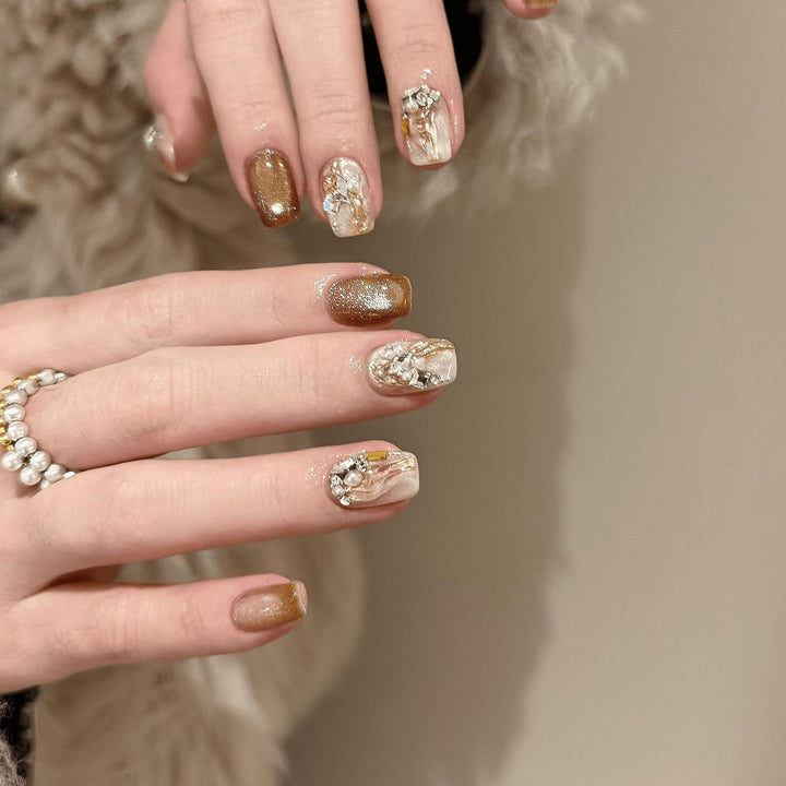 Elegant Artificial Nails with Luxurious 3D Details Bowlift