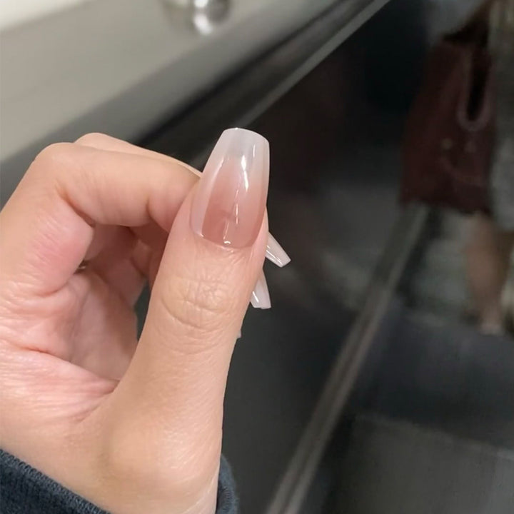 Elegant Press-On Nail Set with Natural Finish Bowlift