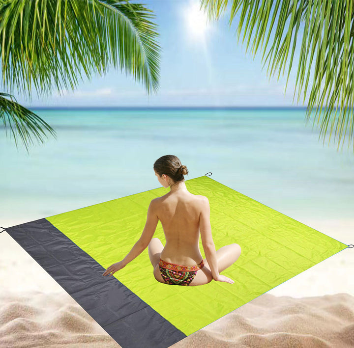 WoSpacious Outdoor Beach Blanket Bowlift