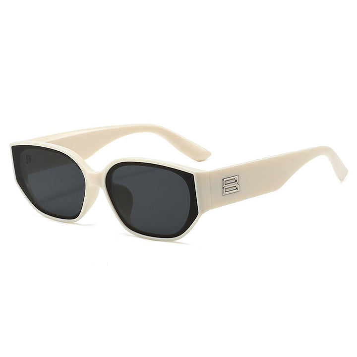 Retro-Inspired Cat-Eye Sunglasses