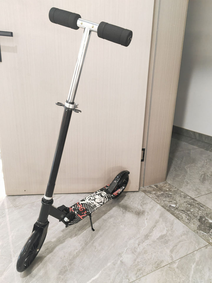 Urban Commuter Kick Scooter Bowlift