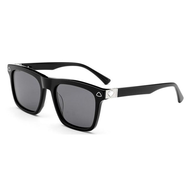 Women Premium Sunglasses in Classic Square Design Bowlift