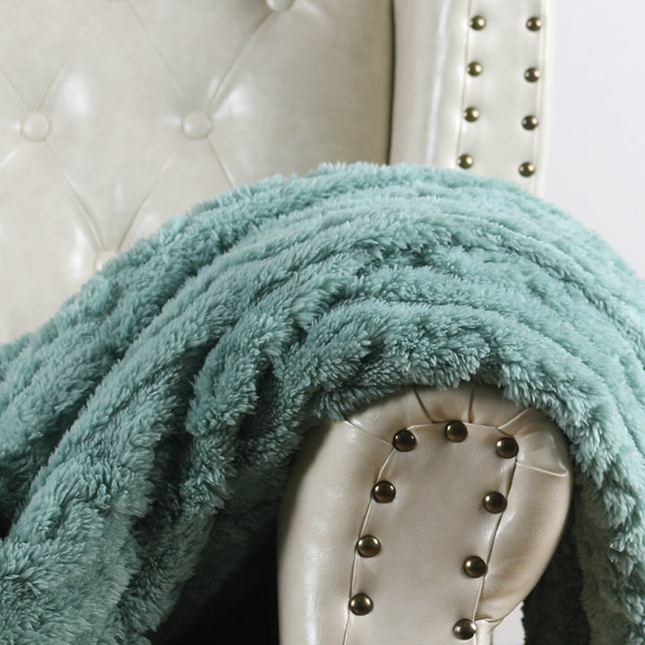 Ladies Snuggle Blanket Bowlift