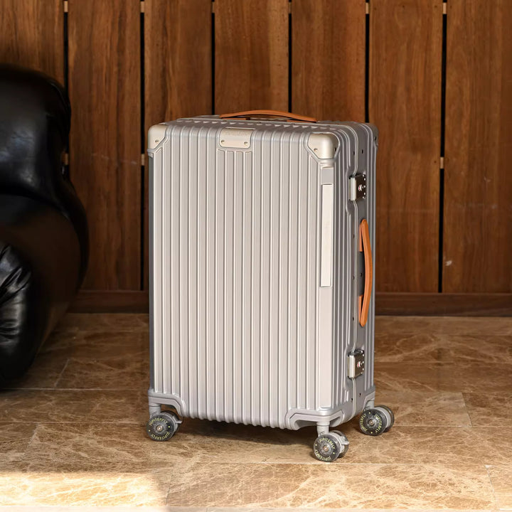 Stylish Lightweight Hardshell Travel Suitcase