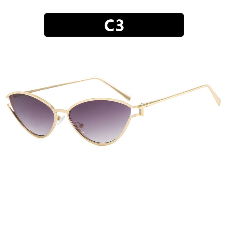 Ladies Cat-Eye Sunglasses in Elegant Gold Frame Bowlift