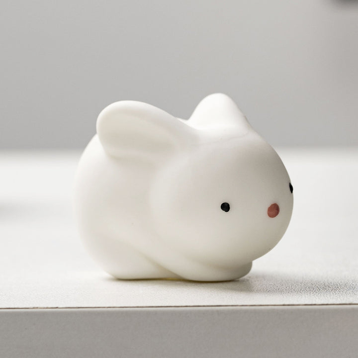Decorative ceramic figure in rabbit format Bowlift