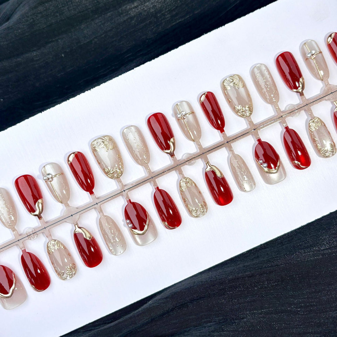 Acrylic nail set with elegant flower and glitter accents Bowlift
