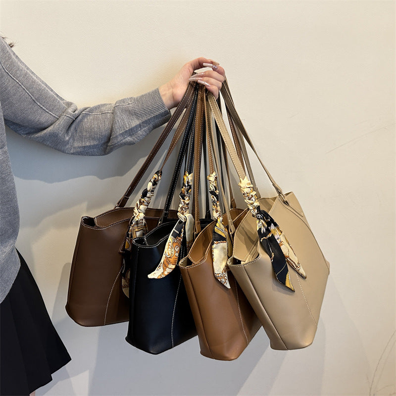 Elegant Structured Tote Bag Bowlift