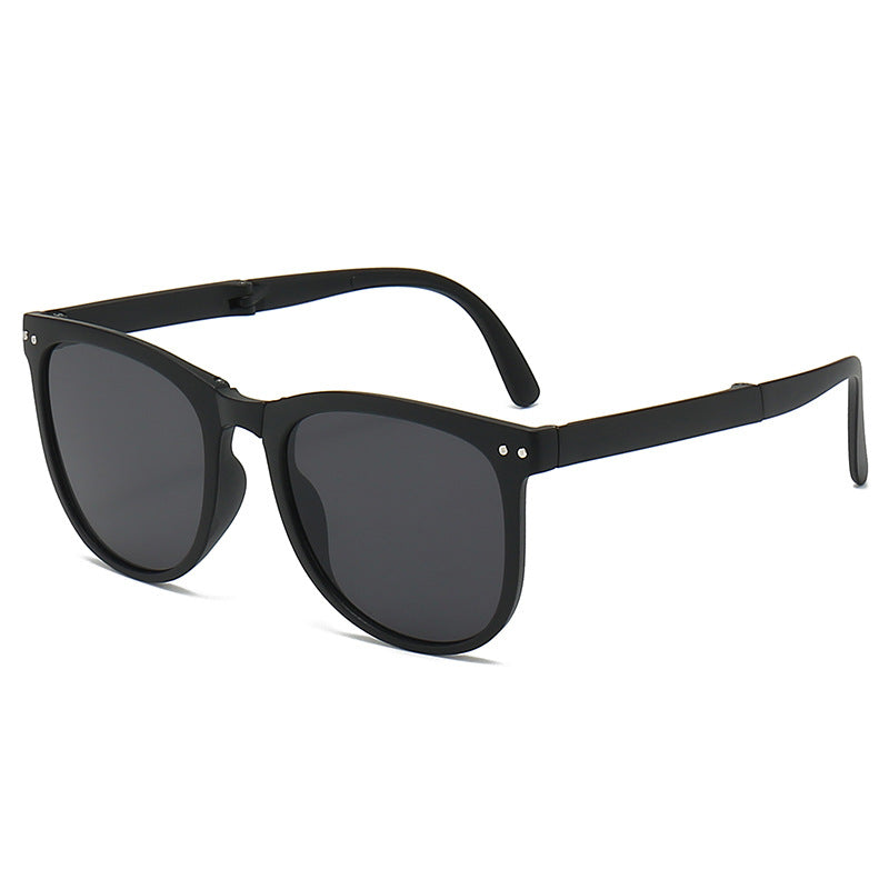 Ladies trendy sunglasses with multifaceted frame Bowlift