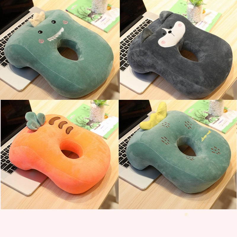 Plush neck support pillow in carrot shape Bowlift