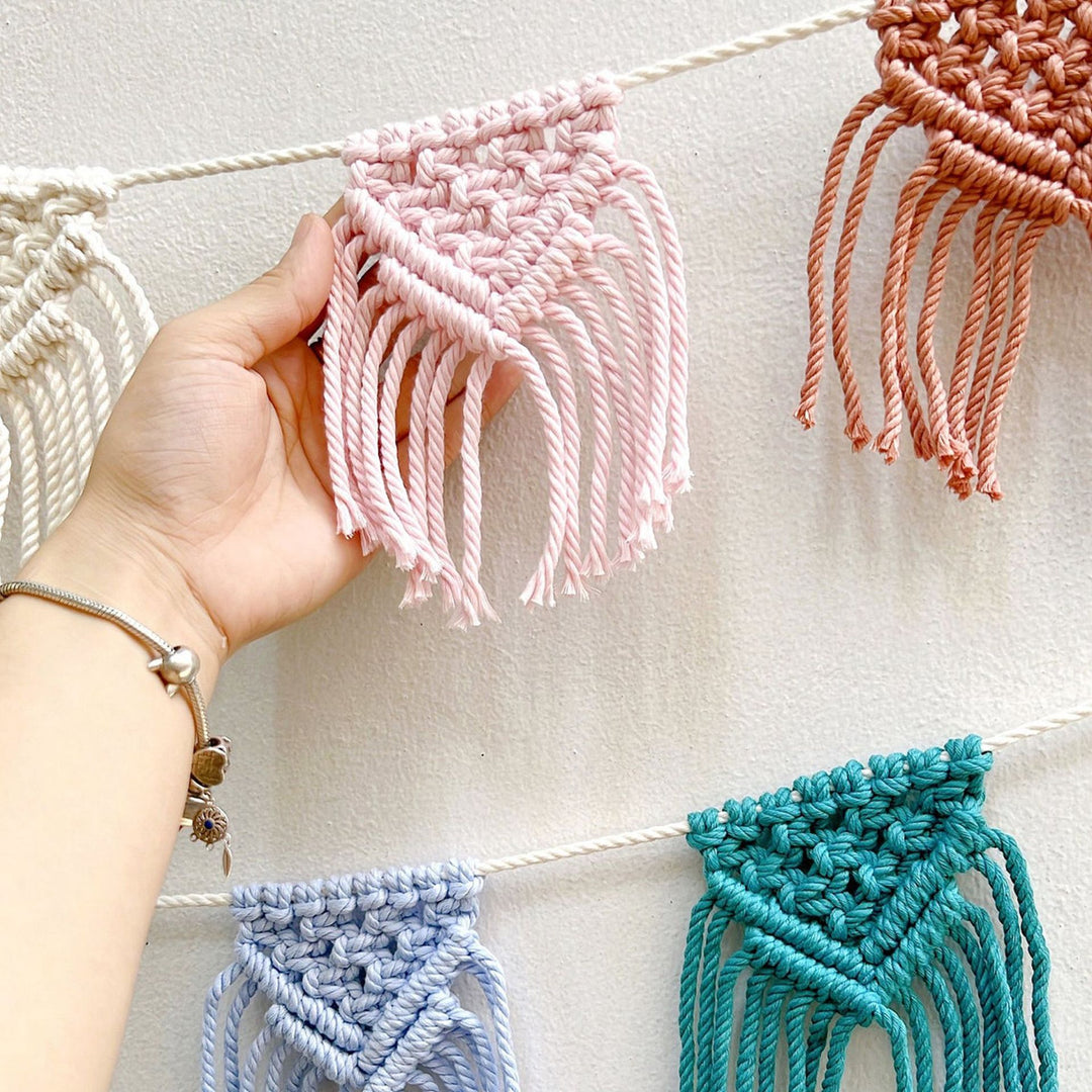 Macrame Wall Decoration with Intricate Fringe Bowlift