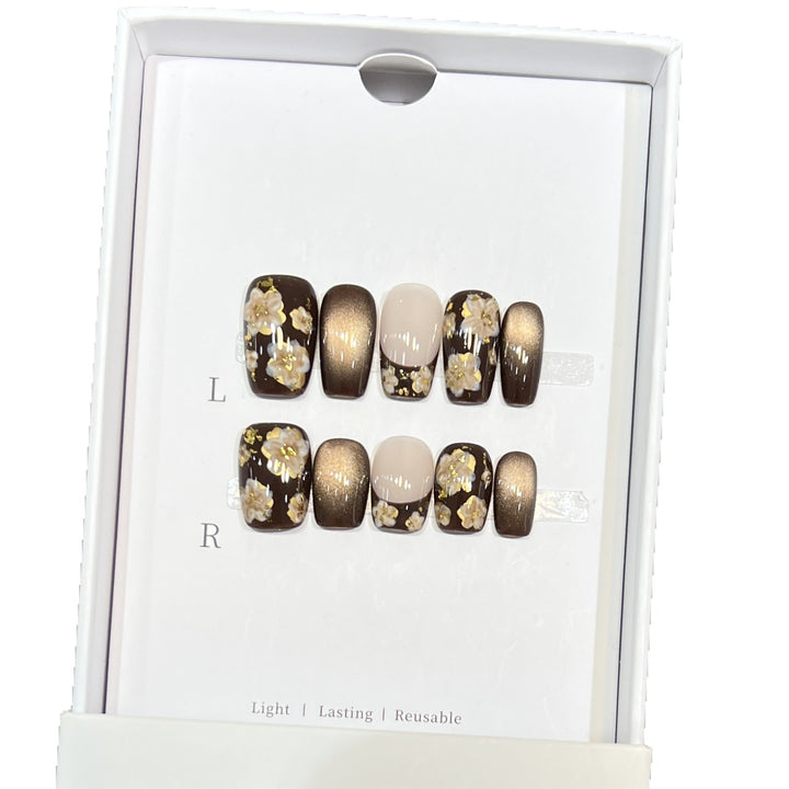 Artistic Floral-Embellished Press-On Nail Set Bowlift