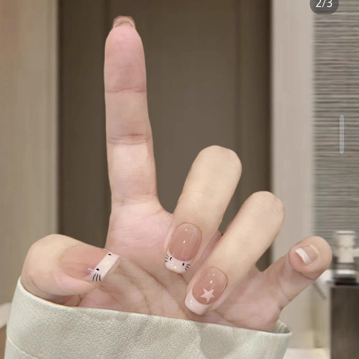 Artificial Beautiful Nail Art Bowlift