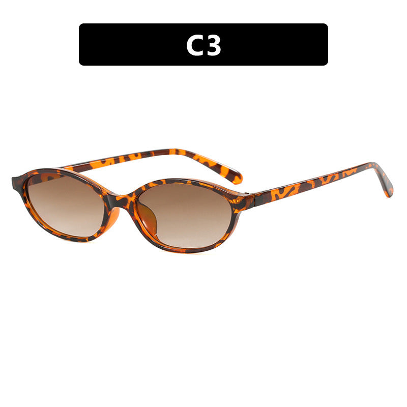 Women’s fashionable sunglasses in elegant retro design Bowlift