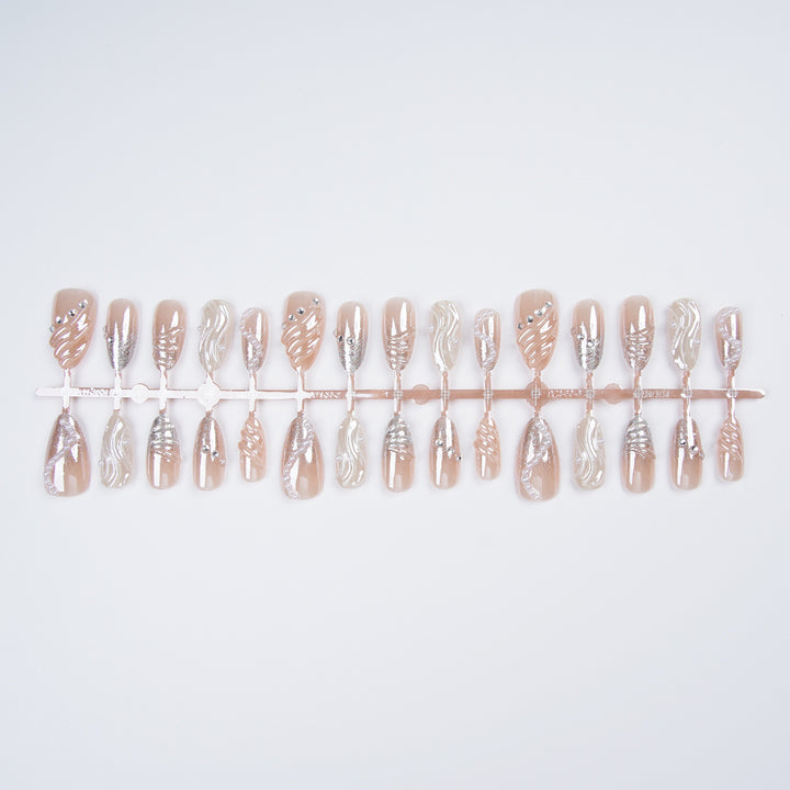 Elegant Rhinestone Artificial Nails Bowlift