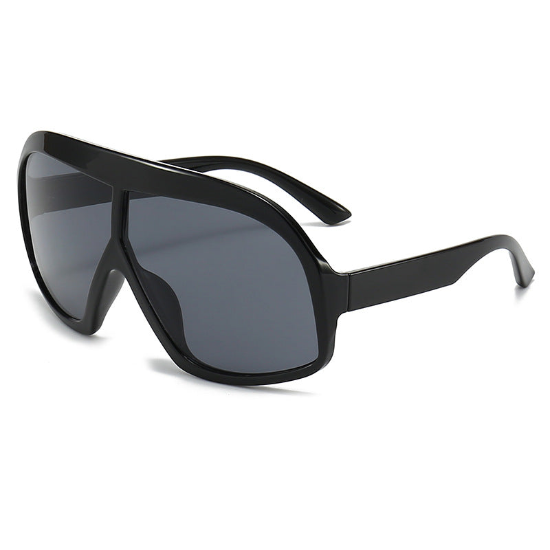 Women's sporty sunglasses with wide frame and polarized lenses Bowlift